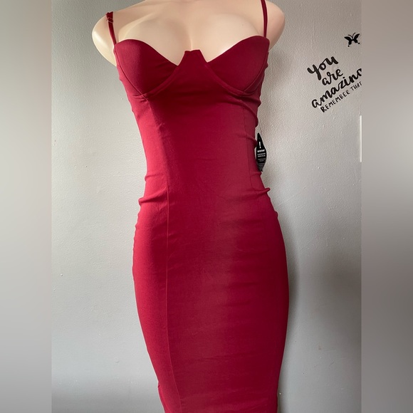 Dress - Picture 2 of 3